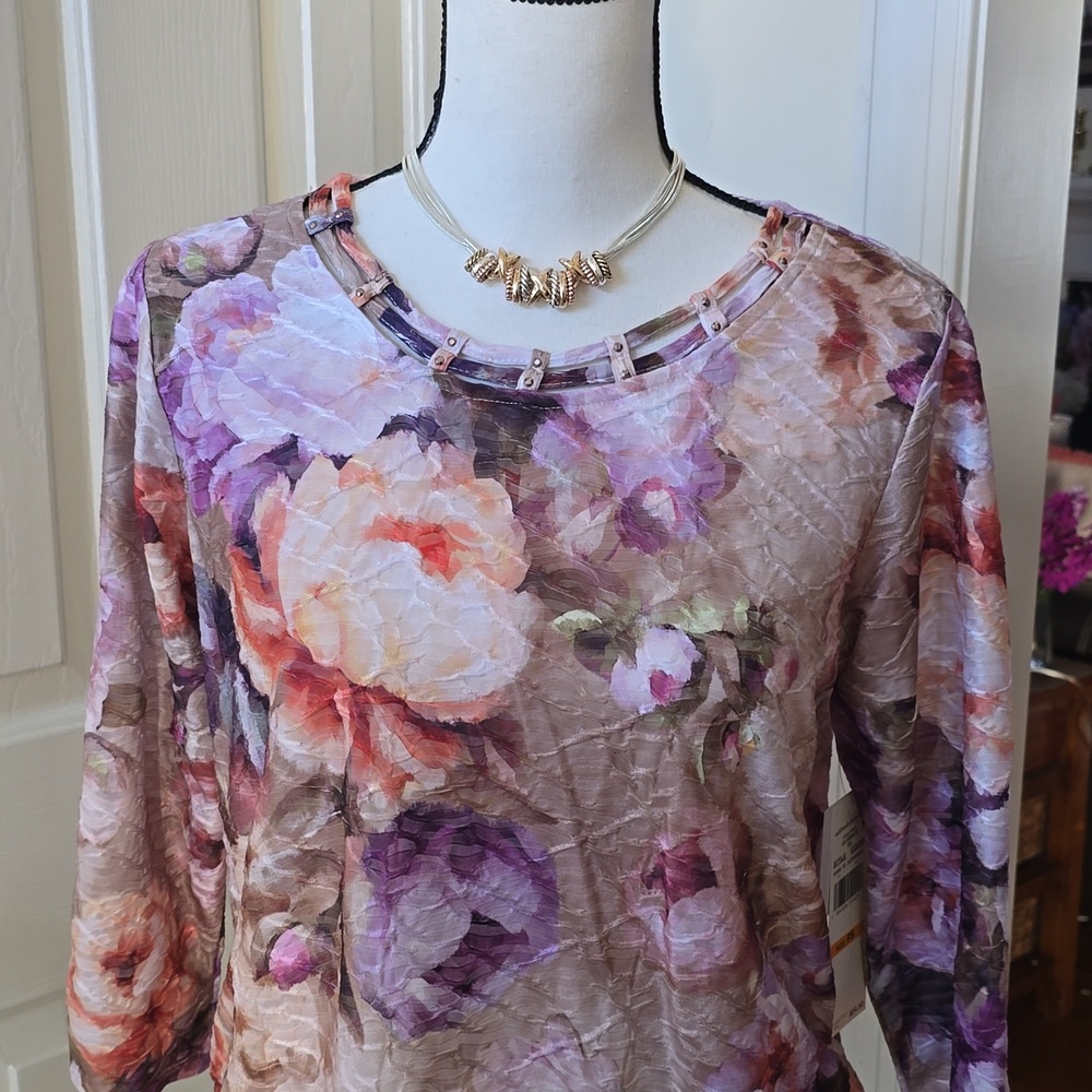 ALFRED DUNNER BRAND WOMEN'S PETITE PURPLE AND TAN FLORAL PULLOVER TOP SIZE PS